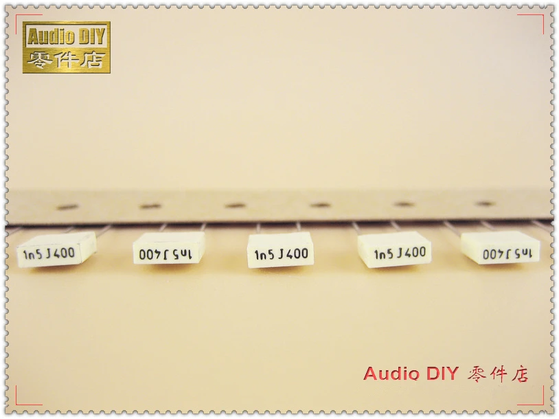 20DB/100 AV R82 1500pF 400V 400V1500pF 5% az MKT réz láb film kondenzátor 1.5 nF 400V1.5nF 152 400V152 Kép 1